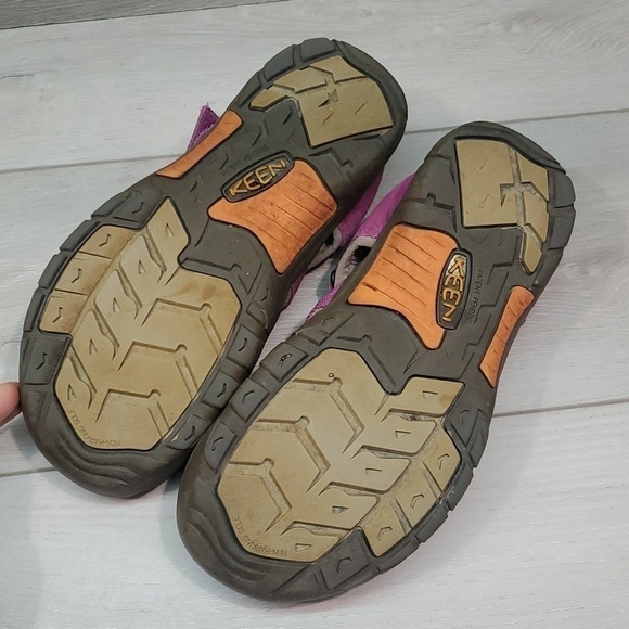 Keen Mens Newport Outdoor Waterproof Sandals Flats shoes sz 6 main image 9
